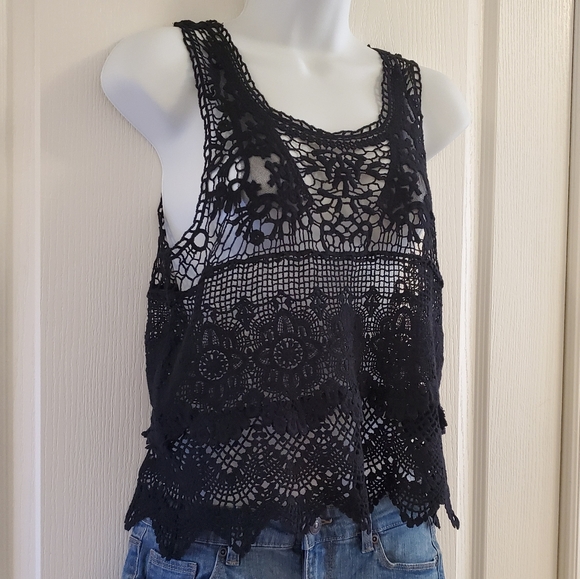 🔥3/$30 Crochet Tank Top - Picture 3 of 10